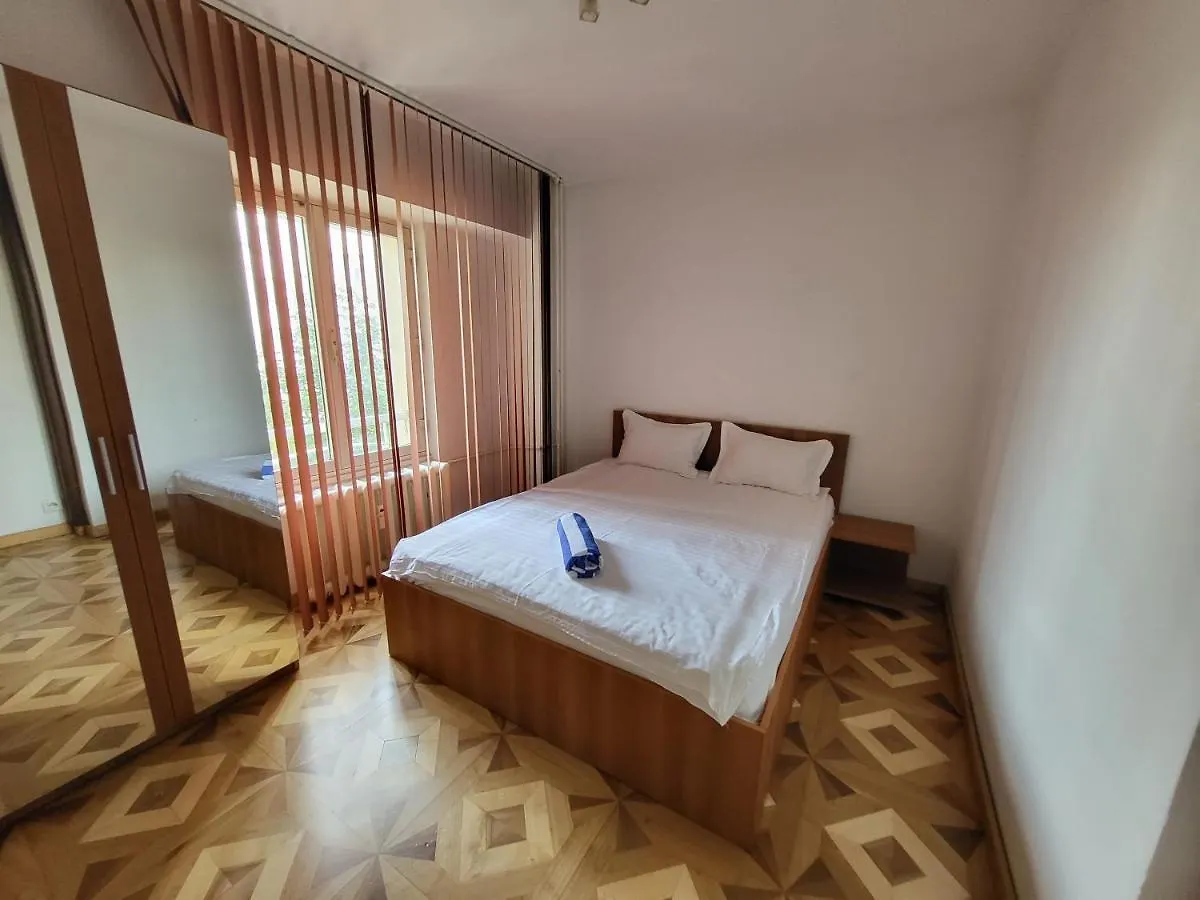 2 Bedrooms Accommodation Arena Nationala ブカレスト
